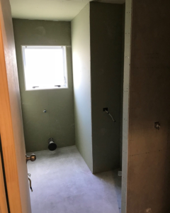 bathroom-renovation-with-separate-toilet