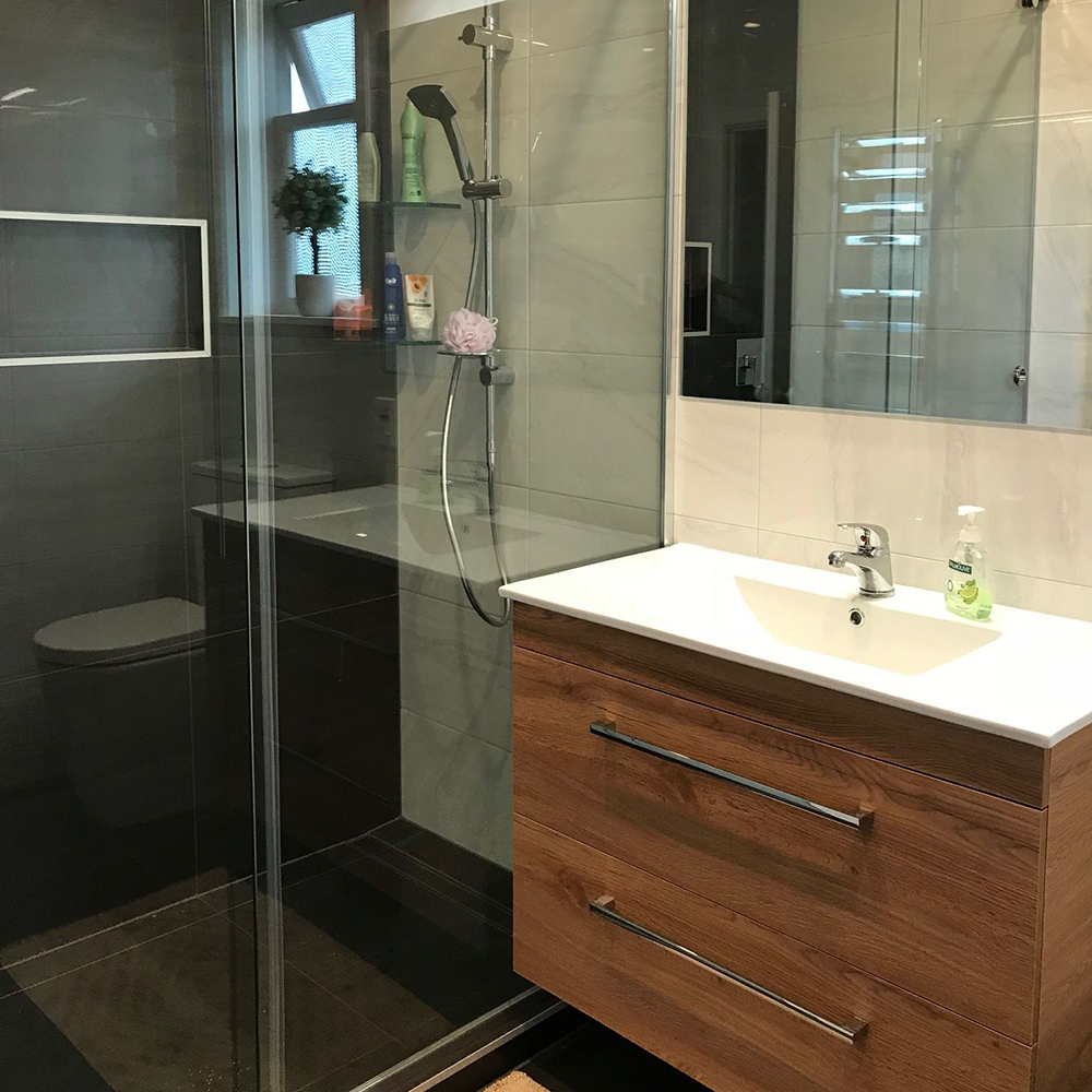 renovated-south-auckland-main-bathroom